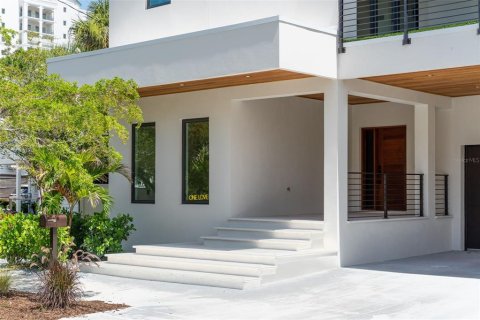 House in Sarasota, Florida 5 bedrooms, 290.6 sq.m. № 2151377 - photo 4