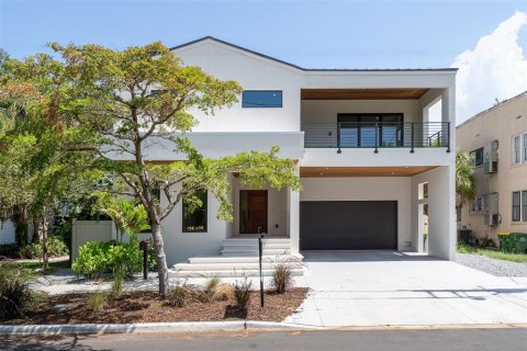 House in Sarasota, Florida 5 bedrooms, 290.6 sq.m. № 2151377 - photo 3