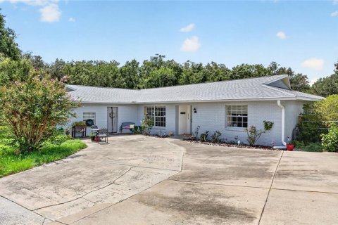 Casa en Summerfield, Florida 3 dormitorios, 222.5 m2 № 2360642