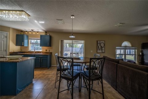Villa ou maison à vendre à Ocala, Floride: 4 chambres, 262.17 m2 № 2127801 - photo 11