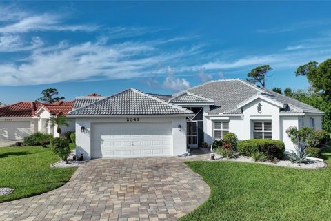 House in Punta Gorda, Florida 3 bedrooms, 160.63 sq.m. № 1913256 - photo 2