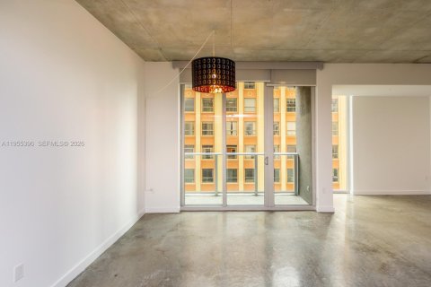 Condo in Miami, Florida  № 2026820 - photo 16