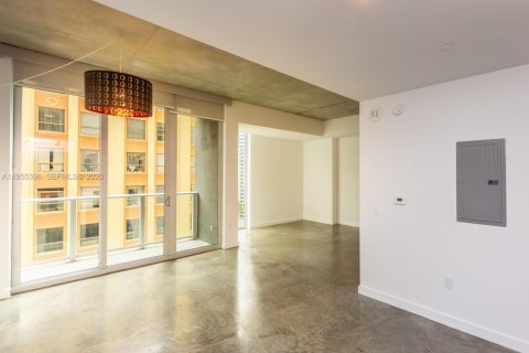 Condo in Miami, Florida  № 2026820 - photo 7