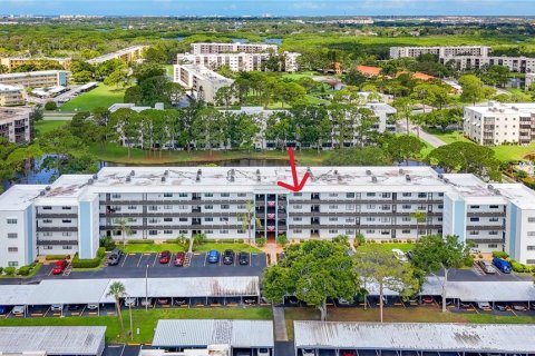 Condo in Saint Petersburg, Florida, 1 bedroom  № 1800262 - photo 8