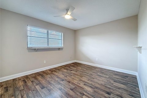 Condo in Saint Petersburg, Florida, 1 bedroom  № 1800262 - photo 30