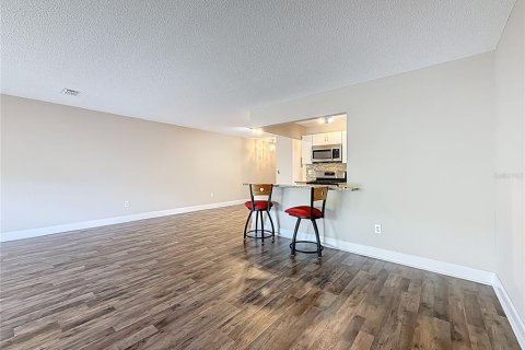 Condo in Saint Petersburg, Florida, 1 bedroom  № 1800262 - photo 28
