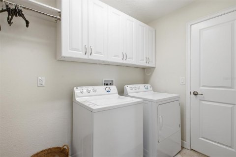 Villa ou maison à vendre à Davenport, Floride: 4 chambres, 274.43 m2 № 2411425 - photo 28