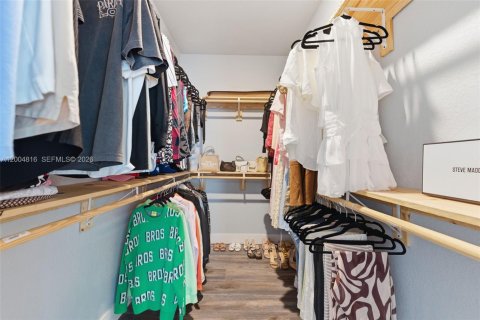 House in Hollywood, Florida 3 bedrooms, 167.04 sq.m. № 2069096 - photo 18