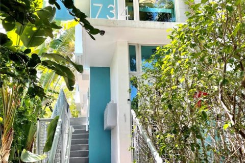 Condo in Miami Beach, Florida, 2 bedrooms № 2186304 - photo 12