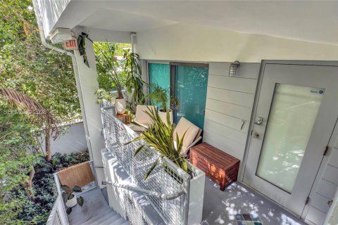 Condo in Miami Beach, Florida, 2 bedrooms № 2186304 - photo 5
