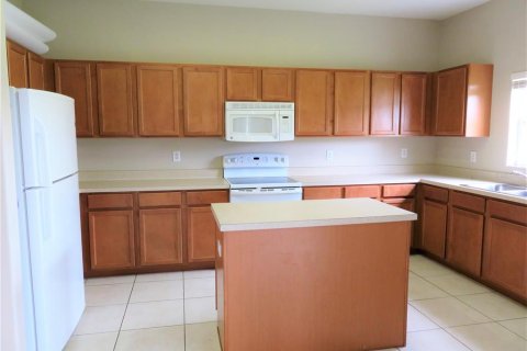 Villa ou maison à louer à Ruskin, Floride: 4 chambres, 237.64 m2 № 2420169 - photo 10