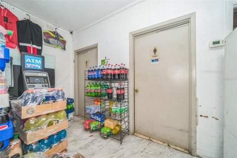 Купить коммерческую недвижимость в Куинси, Флорида 351.17м2, № 2147400 - фото 11