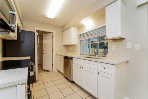 Casa en alquiler en Sarasota, Florida, 4 dormitorios, 131.74 m2 № 1913623 - foto 6