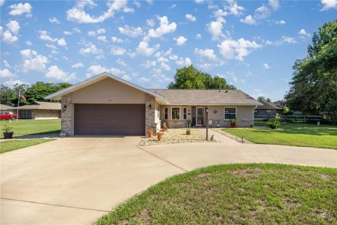 Casa en venta en Ocala, Florida, 3 dormitorios, 164.07 m2 № 1805561 - foto 1