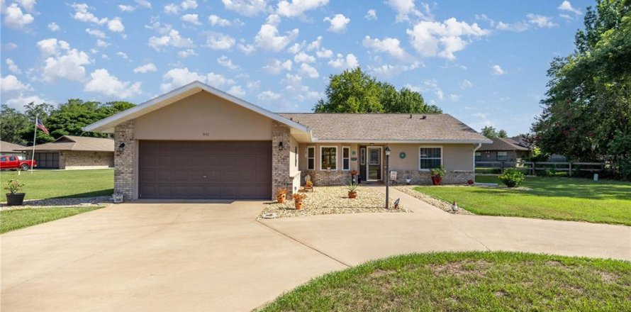Casa en Ocala, Florida 3 dormitorios, 164.07 m2 № 1805561