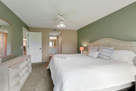 Condo in Bradenton, Florida, 2 bedrooms  № 1910088 - photo 12