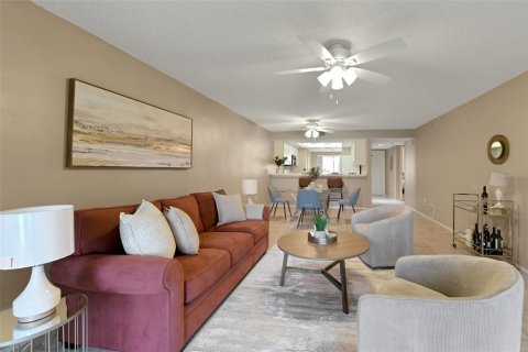 Condo in Bradenton, Florida, 2 bedrooms  № 1910088 - photo 3