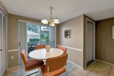 Condo in Bradenton, Florida, 2 bedrooms  № 1910088 - photo 8