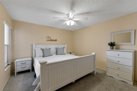 Condo in Bradenton, Florida, 2 bedrooms  № 1910088 - photo 14