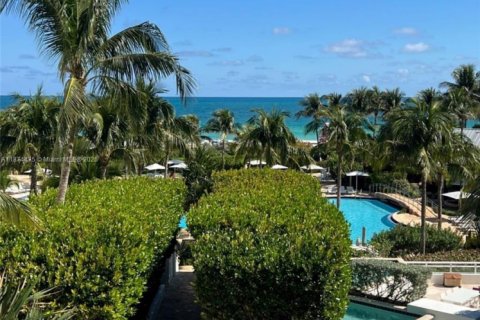 Condo in Miami Beach, Florida, 2 bedrooms  № 1927492 - photo 4