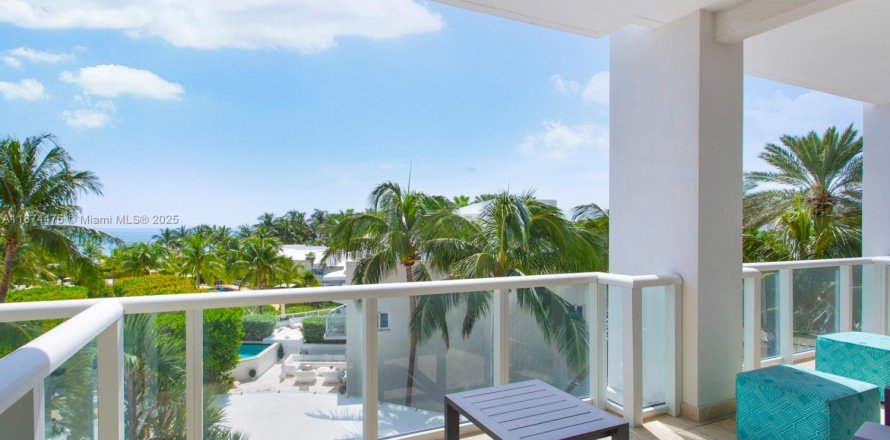 Condo in Miami Beach, Florida, 2 bedrooms  № 1927492