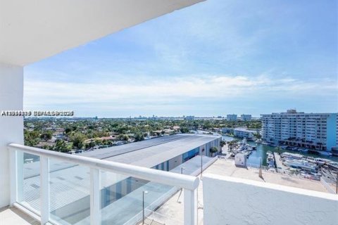 Copropriété à louer à North Miami, Floride: 1 chambre, 68.75 m2 № 2076038 - photo 23