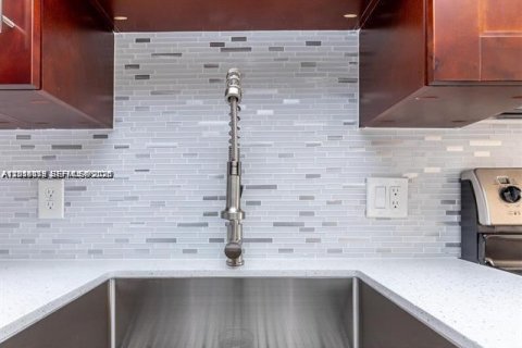 Copropriété à louer à North Miami, Floride: 1 chambre, 68.75 m2 № 2076038 - photo 11