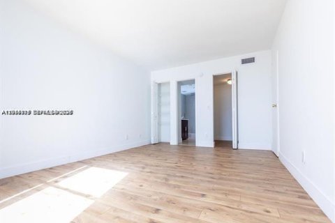 Copropriété à louer à North Miami, Floride: 1 chambre, 68.75 m2 № 2076038 - photo 22