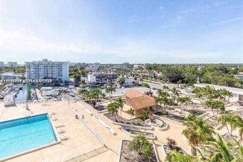 Condo à North Miami, Floride, 1 chambre  № 2076038