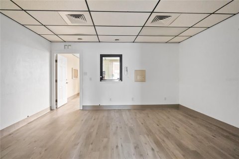 Immobilier commercial à louer à Clermont, Floride: 267.56 m2 № 2422716 - photo 21