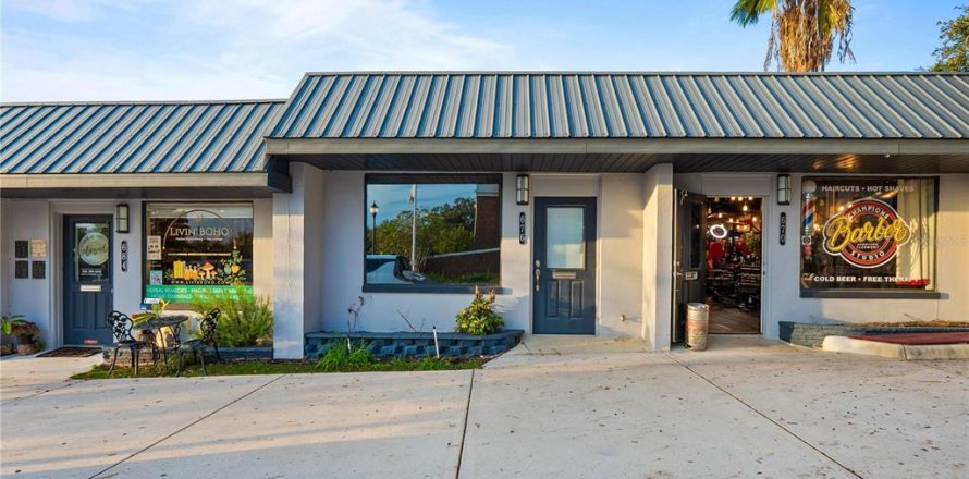 Immobilier commercial à Clermont, Floride 267.56 m2 № 2422716