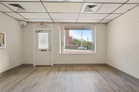 Immobilier commercial à louer à Clermont, Floride: 267.56 m2 № 2422716 - photo 15