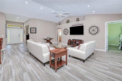 House in Punta Gorda, Florida 4 bedrooms, 199.28 sq.m. № 1832612 - photo 17