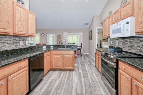 House in Punta Gorda, Florida 4 bedrooms, 199.28 sq.m. № 1832612 - photo 22