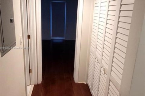 Appartement à louer à Miami Beach, Floride: 1 chambre, 344.2 m2 № 1946880 - photo 12