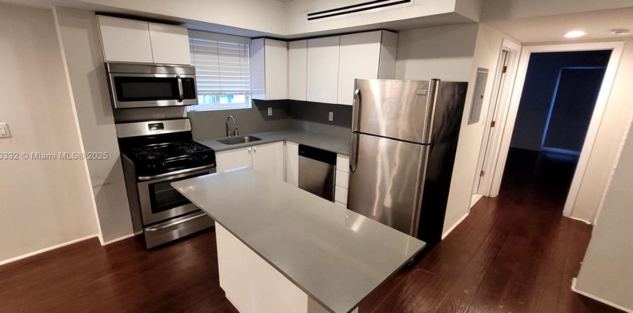 Appartement à Miami Beach, Floride 1 chambre, 344.2 m2 № 1946880