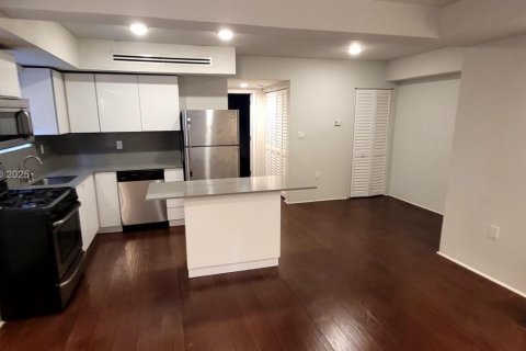Appartement à louer à Miami Beach, Floride: 1 chambre, 344.2 m2 № 1946880 - photo 13