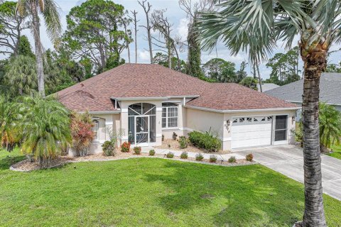 House in North Port, Florida 3 bedrooms, 151.06 sq.m. № 2219674