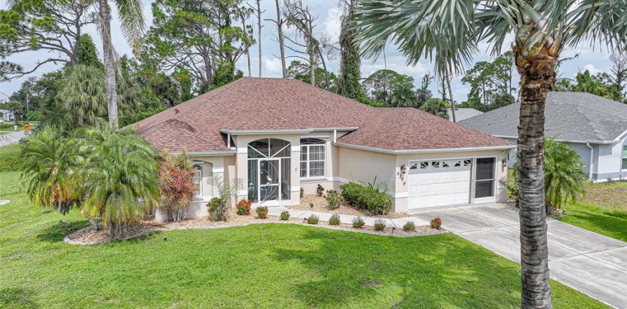 Casa en North Port, Florida 3 dormitorios, 151.06 m2 № 2219674