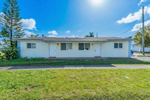 Villa ou maison à Dania Beach, Floride 2 chambres, 155.52 m2 № 2078863