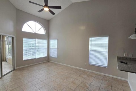 Villa ou maison à louer à Orlando, Floride: 3 chambres, 162.02 m2 № 2399386 - photo 6