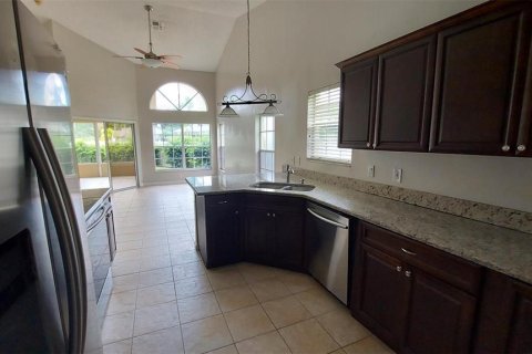 Villa ou maison à louer à Orlando, Floride: 3 chambres, 162.02 m2 № 2399386 - photo 14