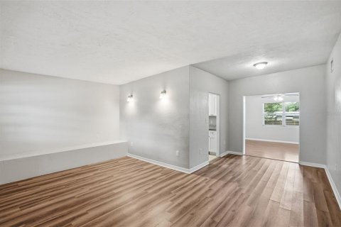 Casa en venta en Orlando, Florida, 3 dormitorios, 125.14 m2 № 2388300 - foto 11