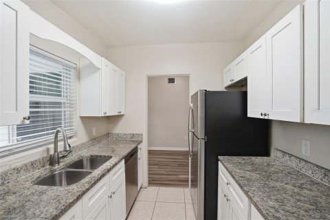 Casa en venta en Orlando, Florida, 3 dormitorios, 125.14 m2 № 2388300 - foto 13