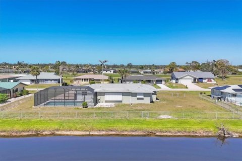 House in Rotonda, Florida 4 bedrooms, 227.24 sq.m. № 1577454 - photo 25