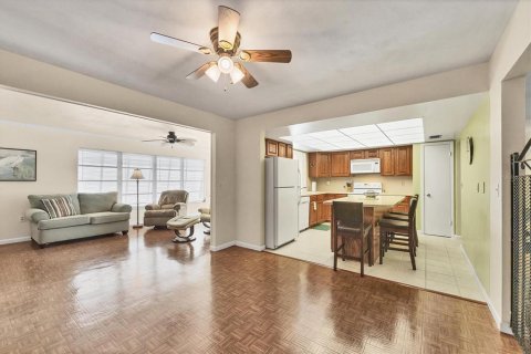 House in Rotonda, Florida 4 bedrooms, 227.24 sq.m. № 1577454 - photo 9