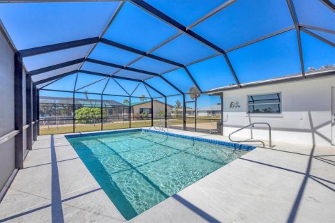 House in Rotonda, Florida 4 bedrooms, 227.24 sq.m. № 1577454 - photo 21