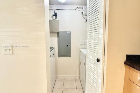 Copropriété à louer à West Palm Beach, Floride: 1 chambre, 70.61 m2 № 2154738 - photo 12