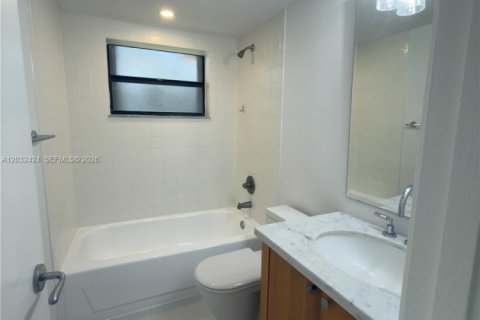 Copropriété à louer à Hialeah, Floride: 2 chambres, 69.68 m2 № 2154897 - photo 12