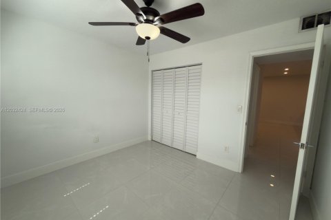 Copropriété à louer à Hialeah, Floride: 2 chambres, 69.68 m2 № 2154897 - photo 14